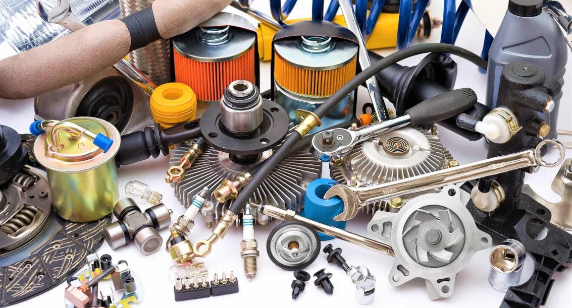قطع الغيار والخدمات الفنية